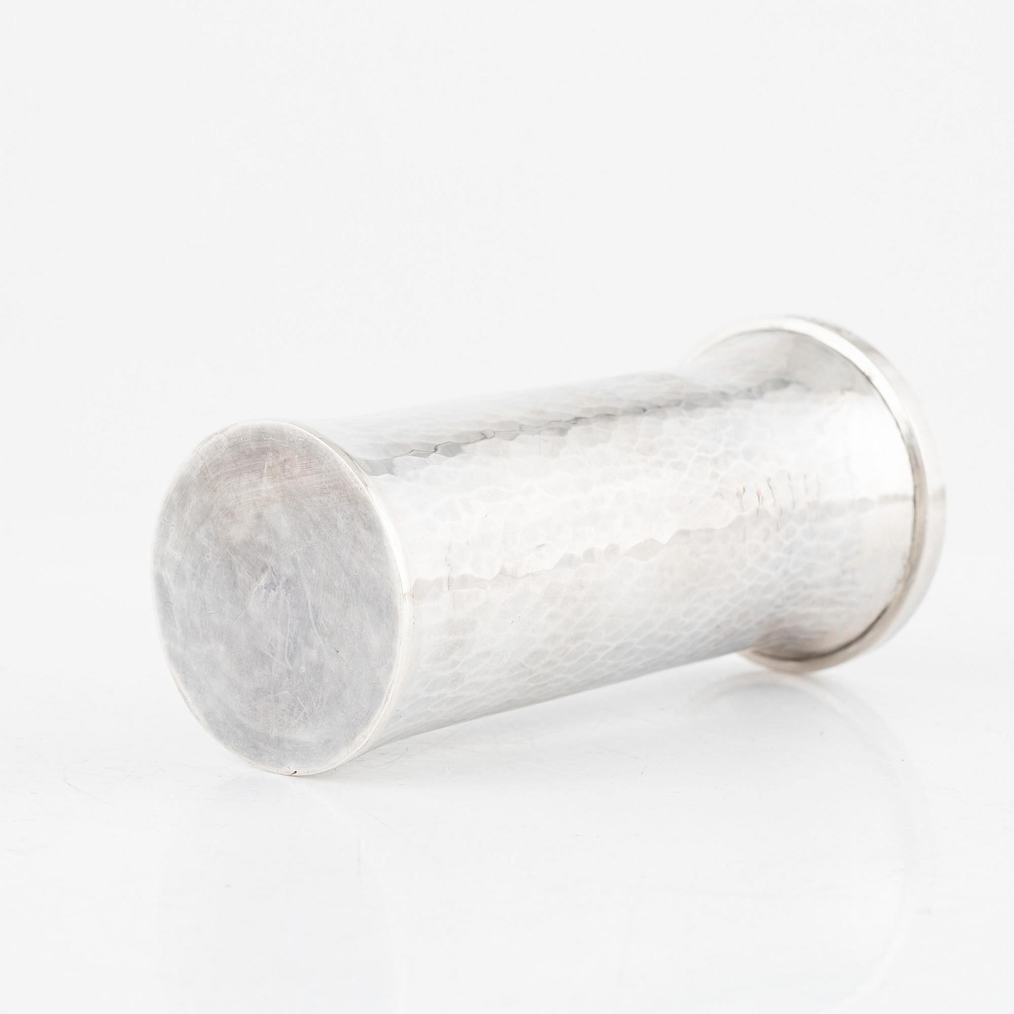 Rolf Karlsson, vas, sterlingsilver, stämpelsignerad, Stockholm 1979.