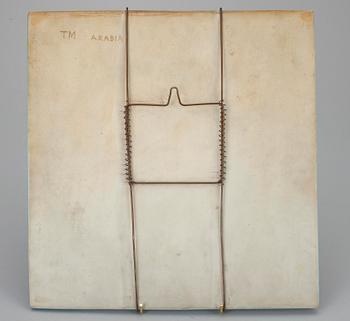 VÄGGPLAKETT, keramik, Toini Muona, signerad i godset TM Arabia.