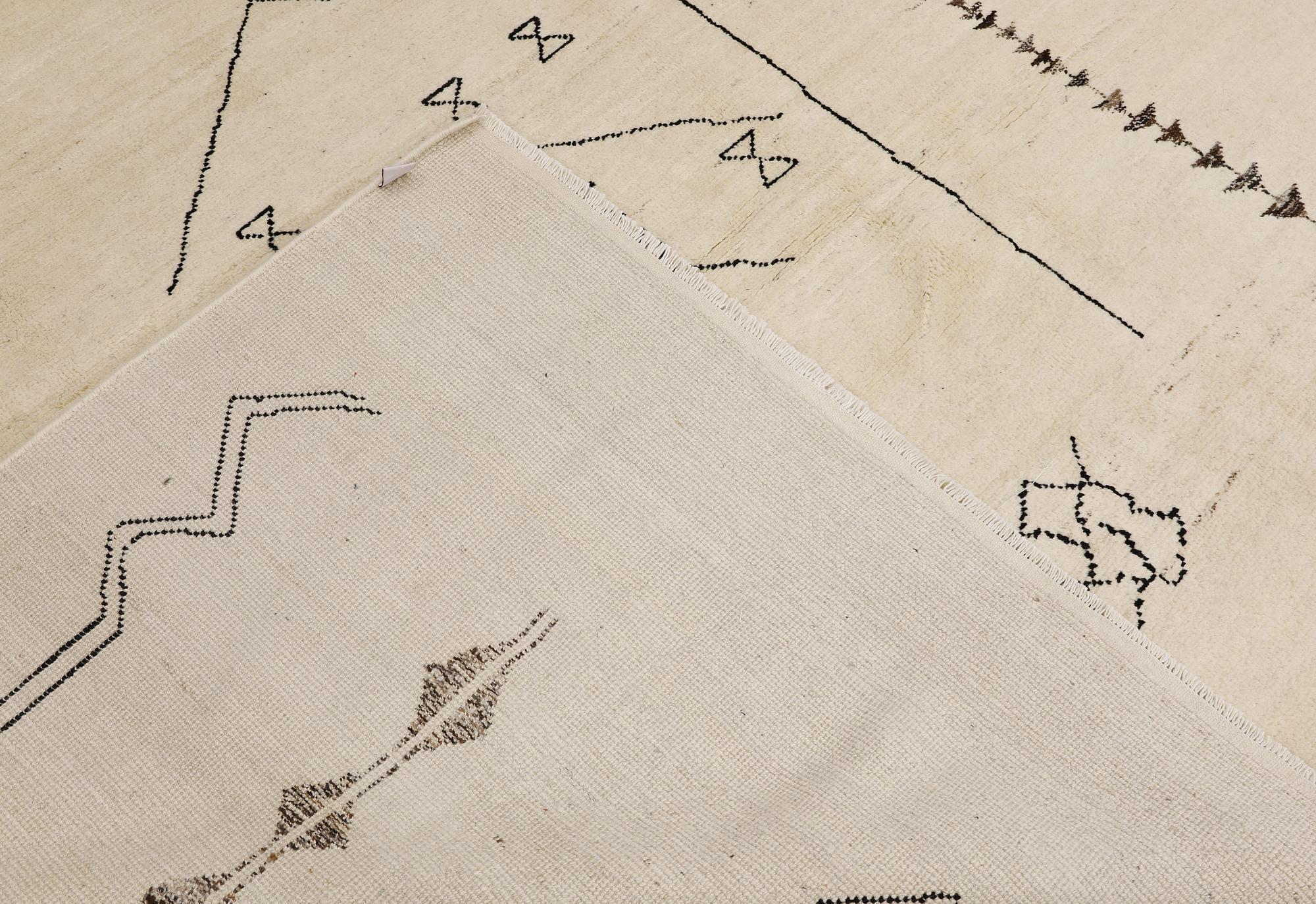 Matta, Marocko, ca 293 x 250 cm.