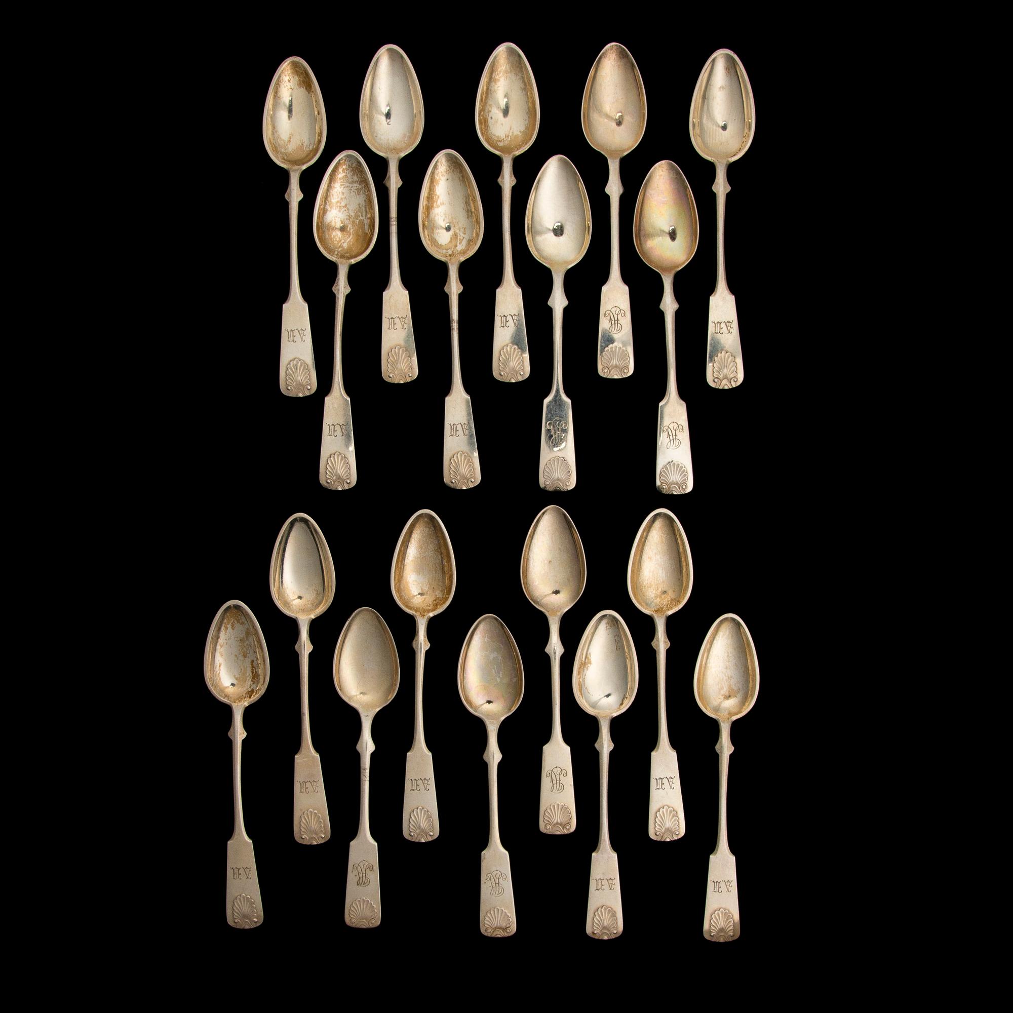 DIVERSE BESTICK, 33 st, silver, "Mussla", finska stämplar 1920-50-tal. Tot. vikt 397 g.