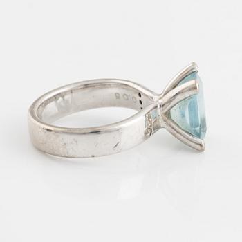 Ring, white gold, Jarl Sandin, with aquamarine and brilliant cut diamonds.