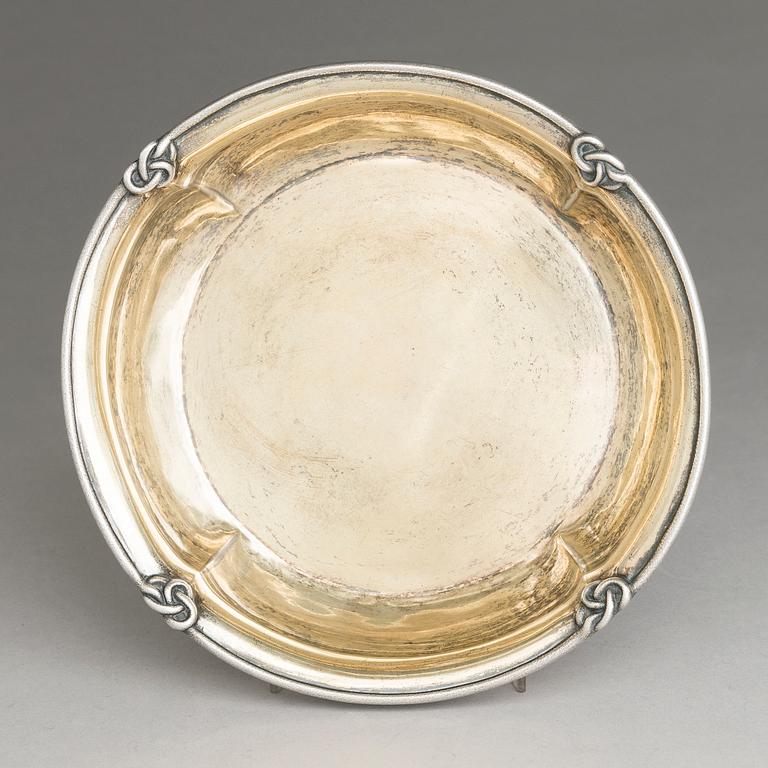 SAZIKOV, Te- och kaffeservis, 5 delar, silver, Kejserlig hovleverantörsstämpel, S:t Petersburg 1860.