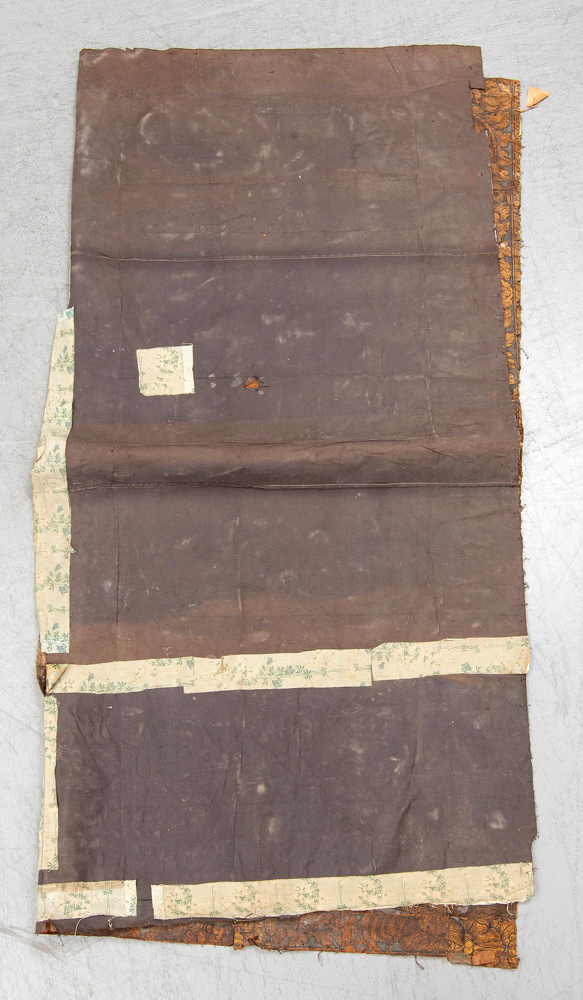 GILT LEATHER/WALLPAPER, probably Italy 17/18th century.