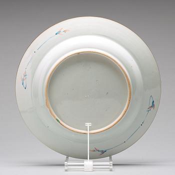 An imari verte dish, Qing dynasty, Kangxi (1662-1722).