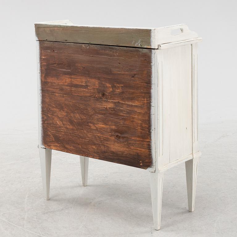 Pottskåp, gustaviansk stil, 1800-tal.