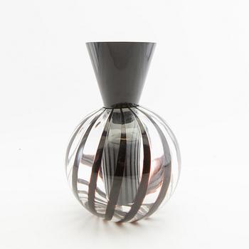 A vase, two pieces, late 20th century.