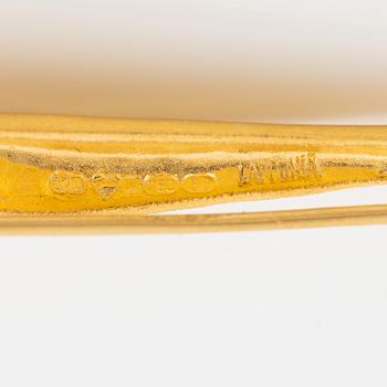 Björn Weckström, brosch, 18K guld med en odlad pärla, Finland 1979. För Lapponia.