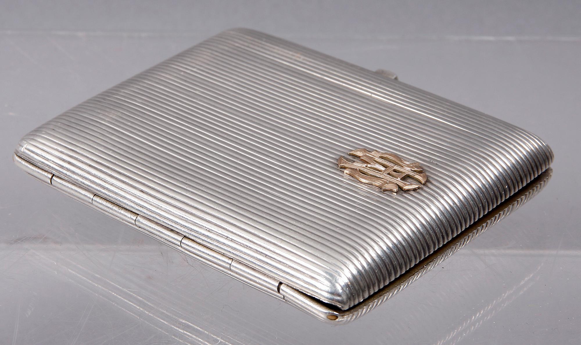 CIGARETTETUI, silver, Ryssland, 1908-1917.