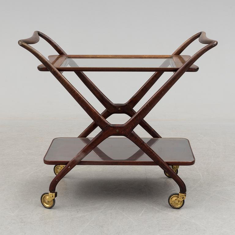 SERVERINGSVAGN, 1900-talets första hälft.