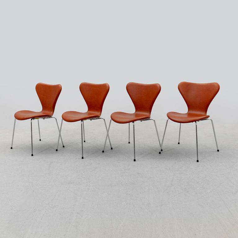 Arne Jacobsen, stolar 4 st "Sjuan" för Fritz Hansen, 1900-talets andra hälft.