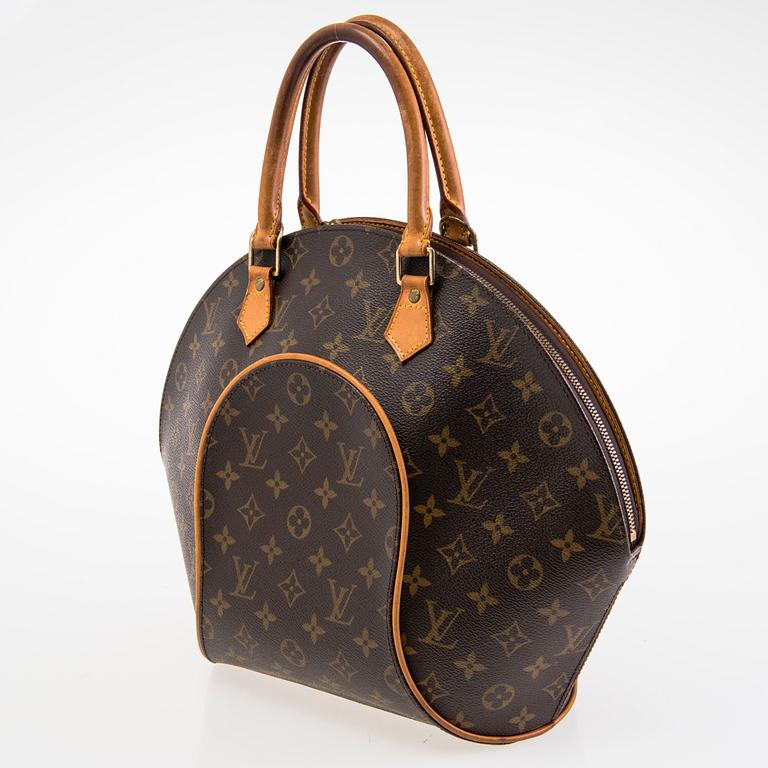 LOUIS VUITTON MONOGRAM CANVAS ELLIPSE MM HAND BAG.