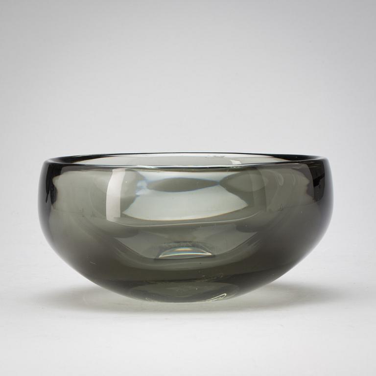 SKÅL, glas, Sven Palmqvist Orrefors. Signerad och numrerad 3966/1.