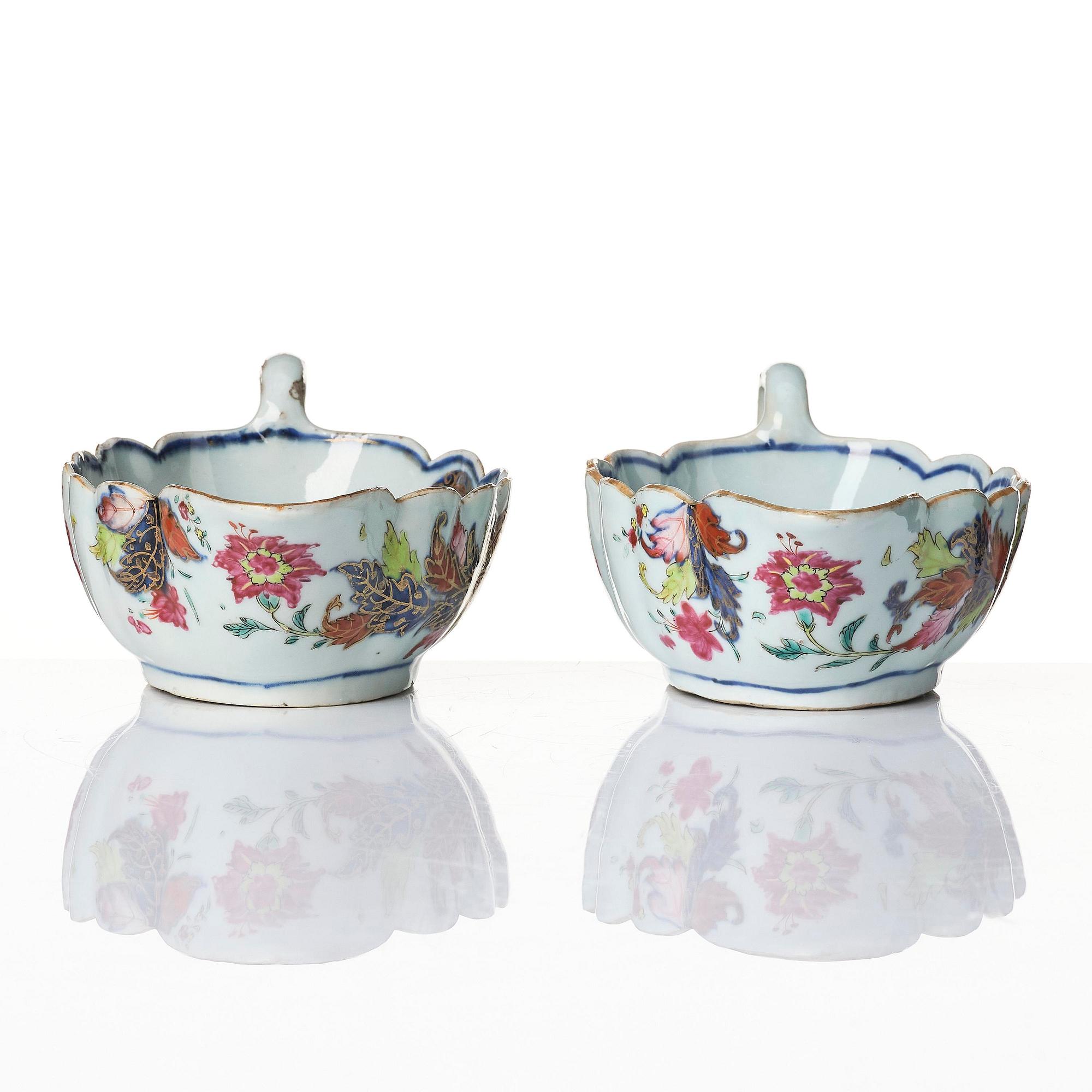 A pair of famille rose pseudo tobacco leaf sauce boats, Qing dynasty, Qianlong (1736-95).