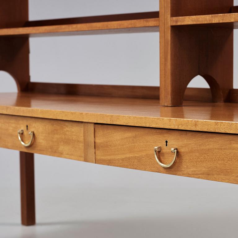 JOSEF FRANK, bord med bokhyllor, Firma Svenskt Tenn, modell 1142.