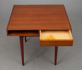 TIDNINGSBORD, teak, 1950-tal.