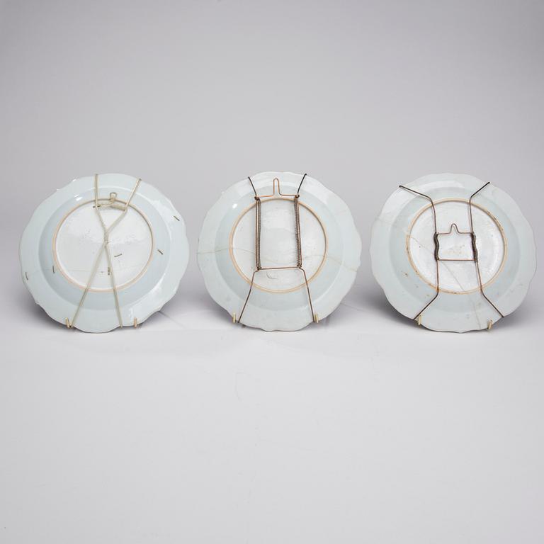 TALLRIKAR, 13 ST, porslin, Kina, Qianlong 1736-1795.