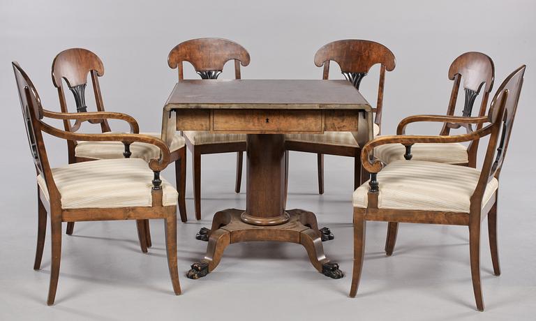 SALONGSMÖBLEMANG, 7 delar, Karl Johan-stil, 1900-talets första hälft.