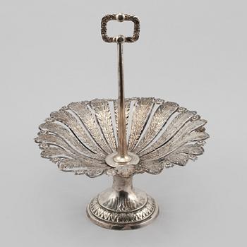 KORG, silver, Carl Tengstedt, Göteborg, 1835, vikt 537 g.
