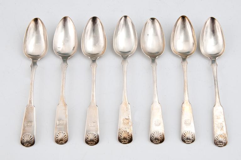 7 TEA SPOONS.