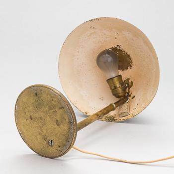 Paavo Tynell, pöytävalaisin, malli 9209, Taito Oy 1940-luku.