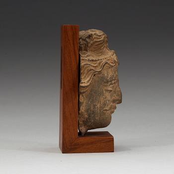 BODHISATTVA, sten. Gandhara, troligen 200/300-tal.