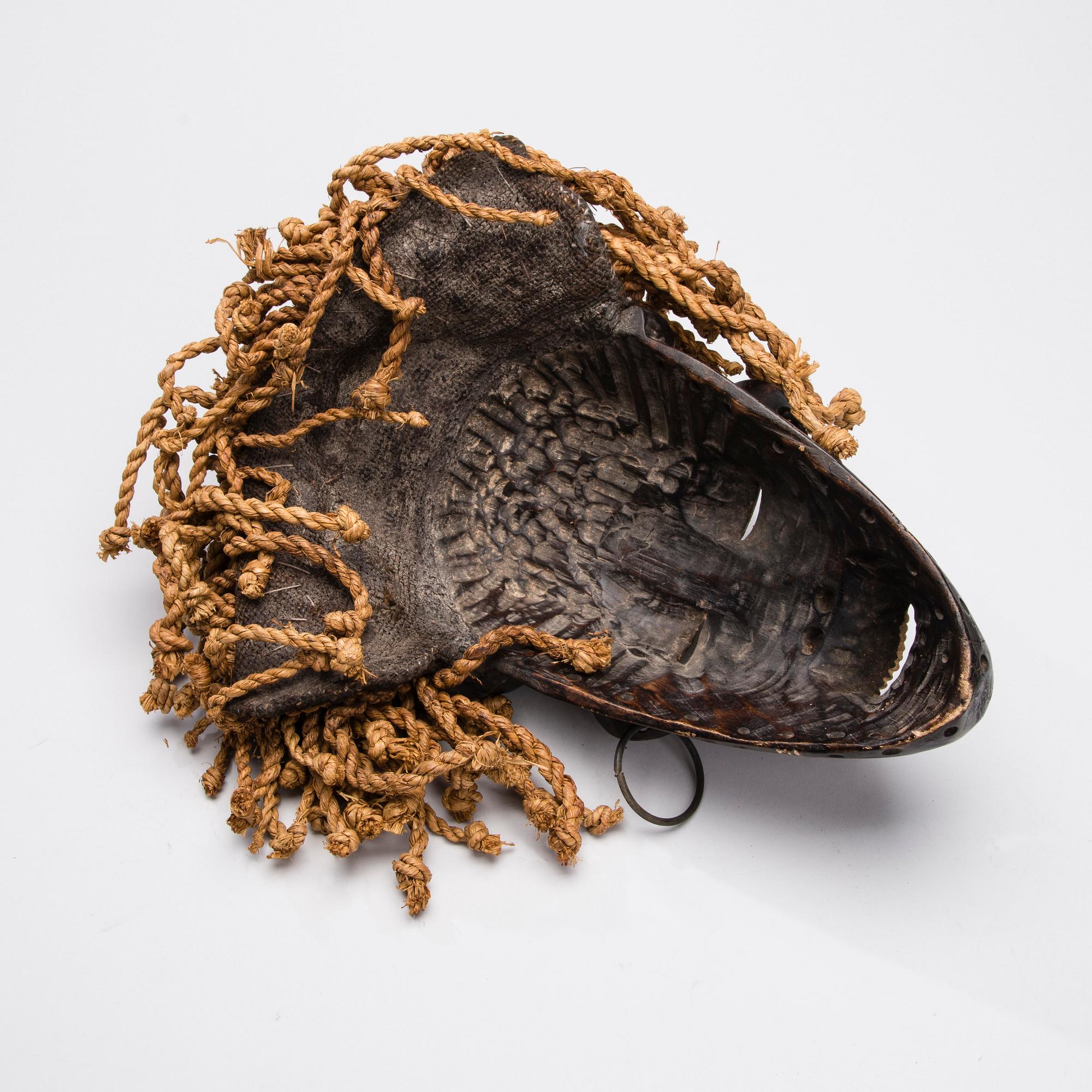 MASK, Afrika, 1900-talets slut.
