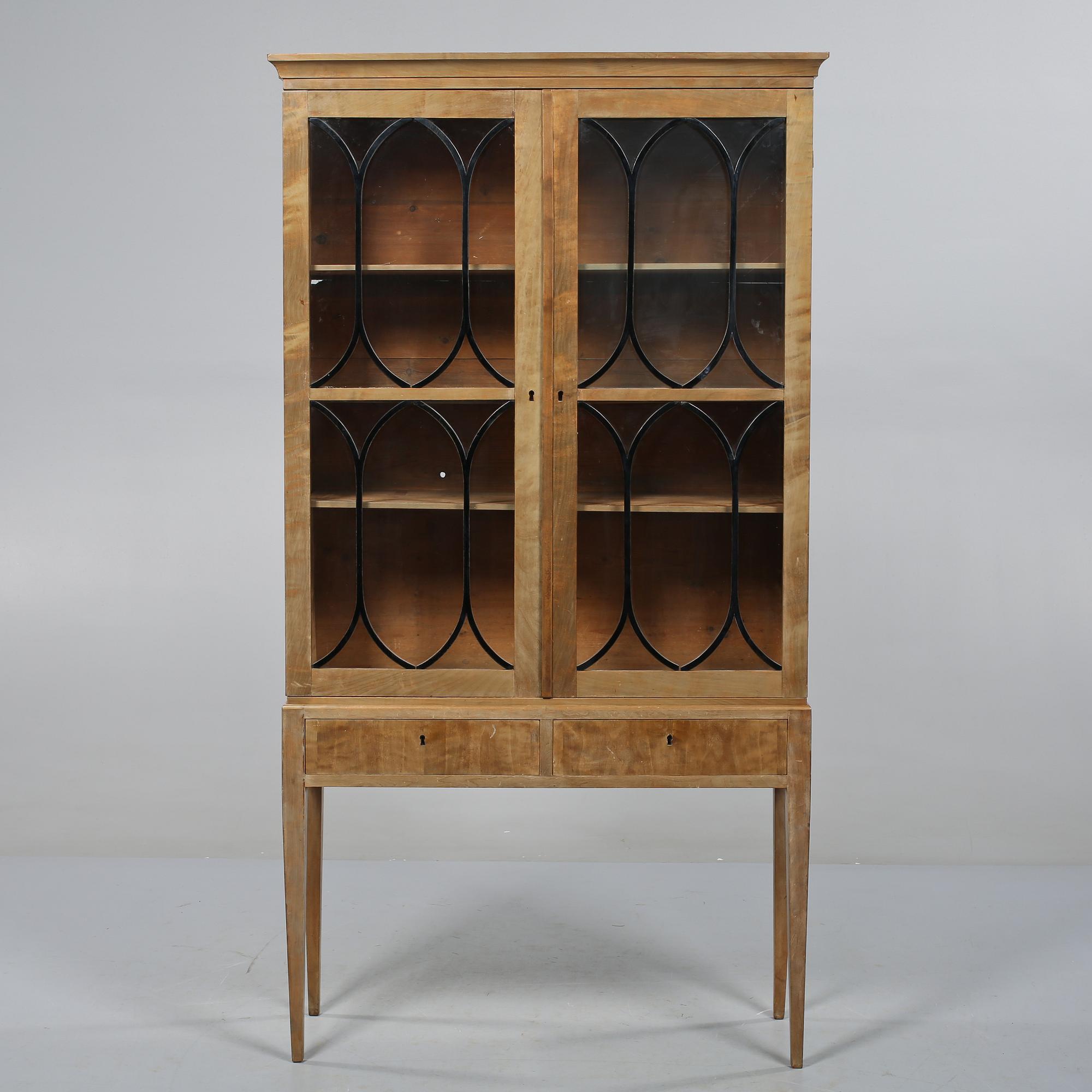 BOKSKÅP, 1900-talets första hälft.