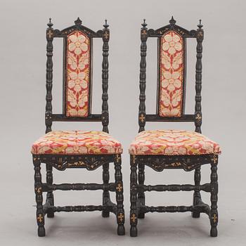 STOLAR, ett par, barockstil. 1800-tal.
