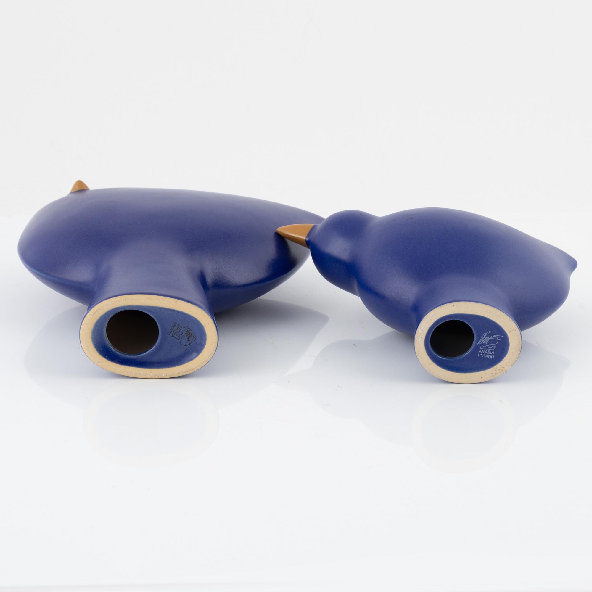 A pair of figurines by Howard Smith for Arabia, Finland.