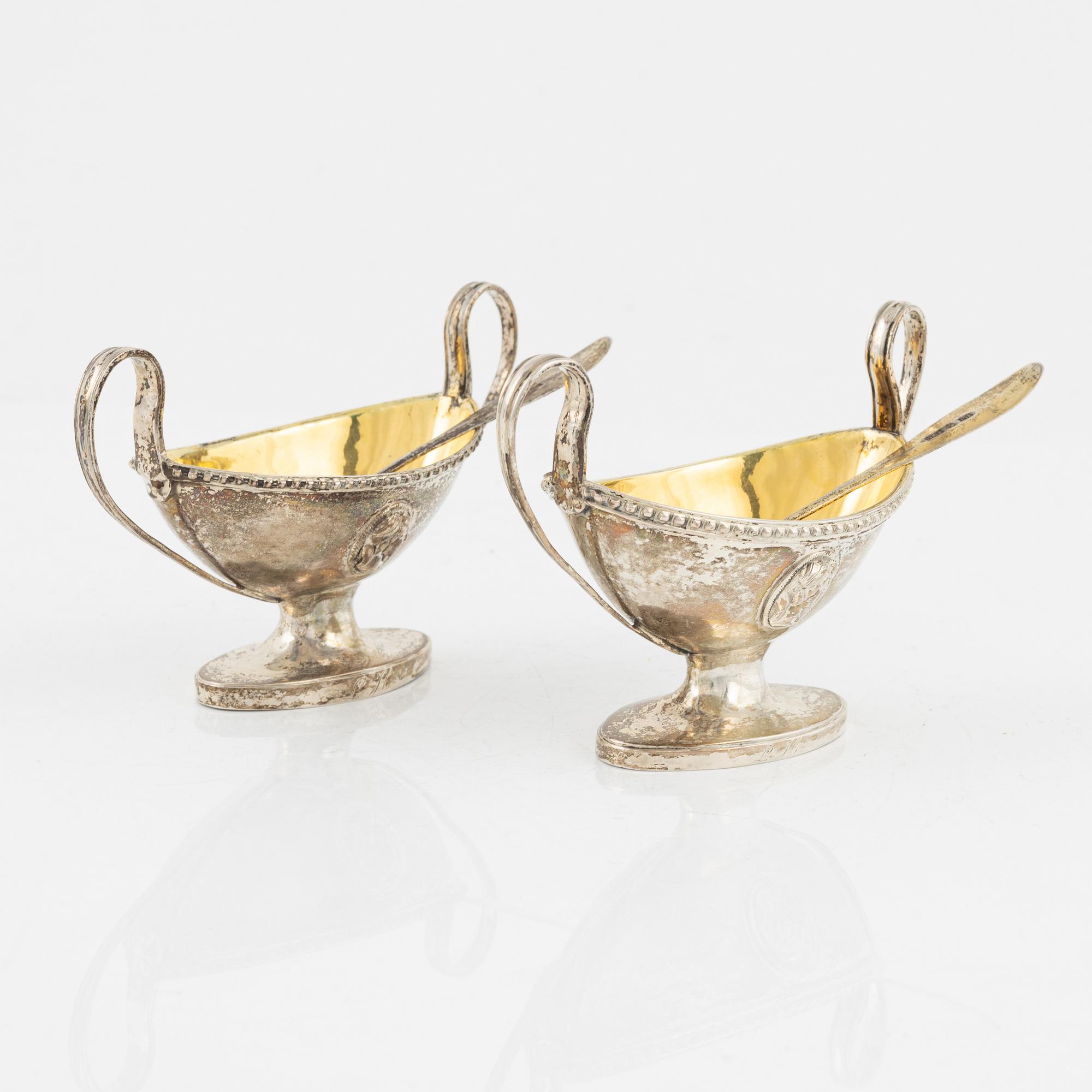Saltkar, ett par, silver, snarlika, en av Petter Eneroth, Gustavianska, Stockholm 1799.