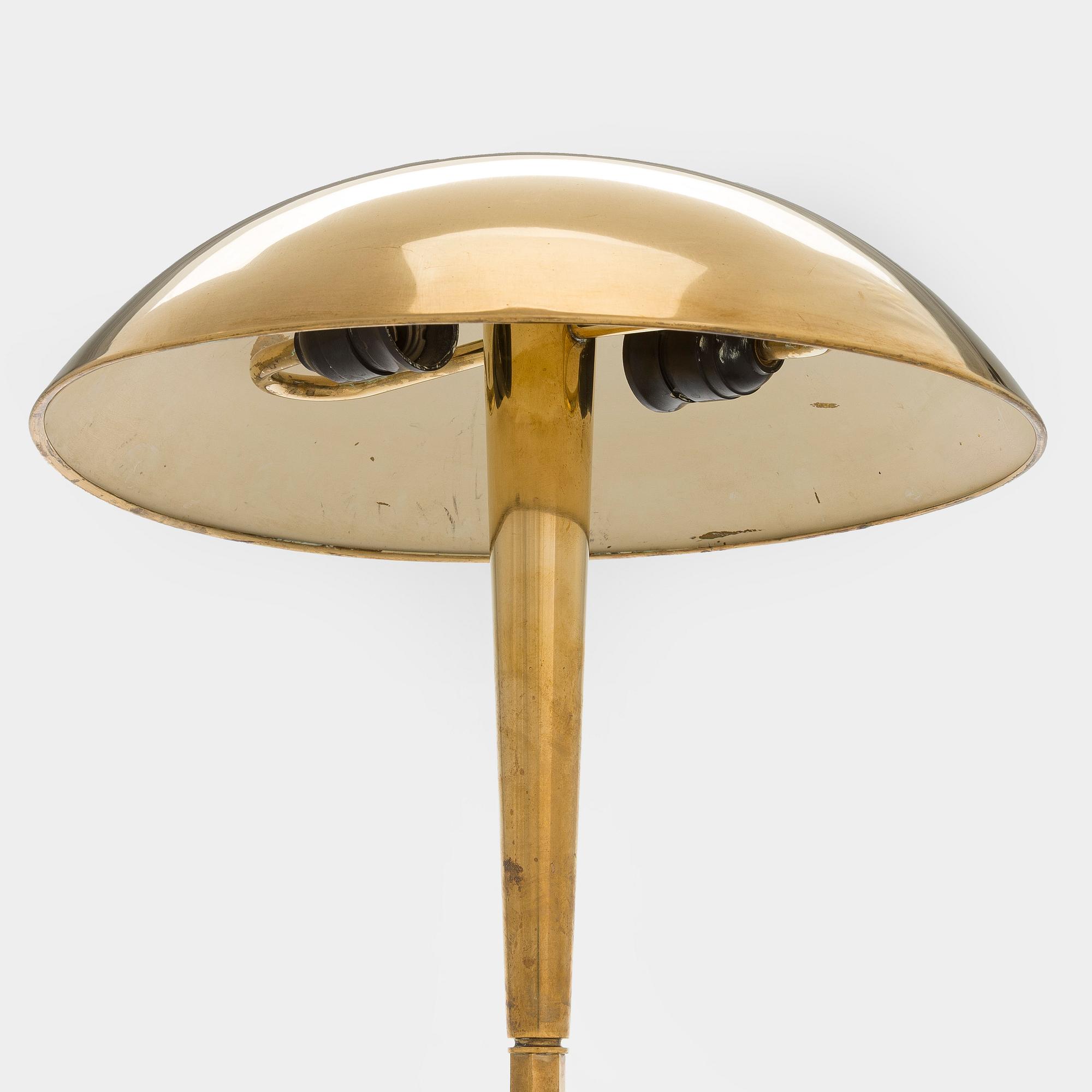 Paavo Tynell, A mid-20th century '5061' table lamp for Idman Finland.