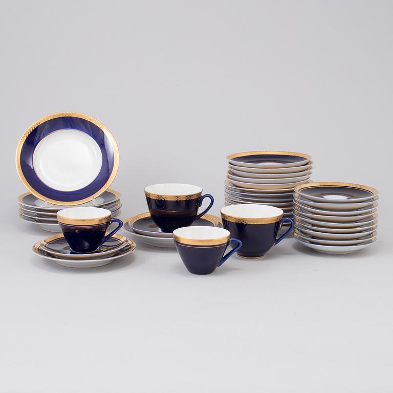 KAFFE- och TESERVISDELAR, 20 delar, porslin, Lomonosov, Ryssland 1900-tal, Sovjetiska stämplar.