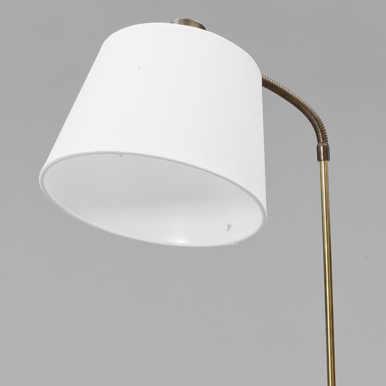 GOLVLAMPOR, ett par, mässing, Falkbenberg, 1960-tal.