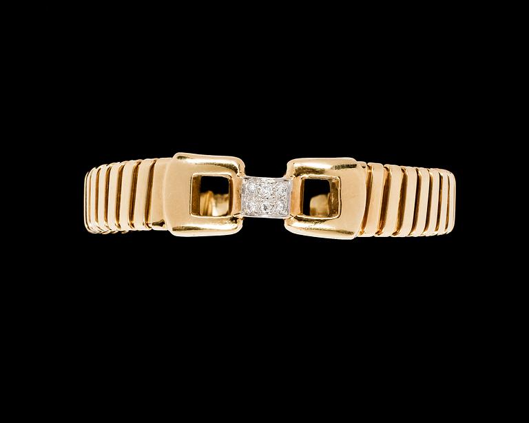 BANGLE, six brilliant cut diamonds, tot. app. 0.25 cts.