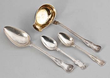 BESTICK, 8 delar, silver, "Engelsk snäck", olika mästare, bla P. Holmberg, Arboga 1854. Totalvikt ca 500 gram.