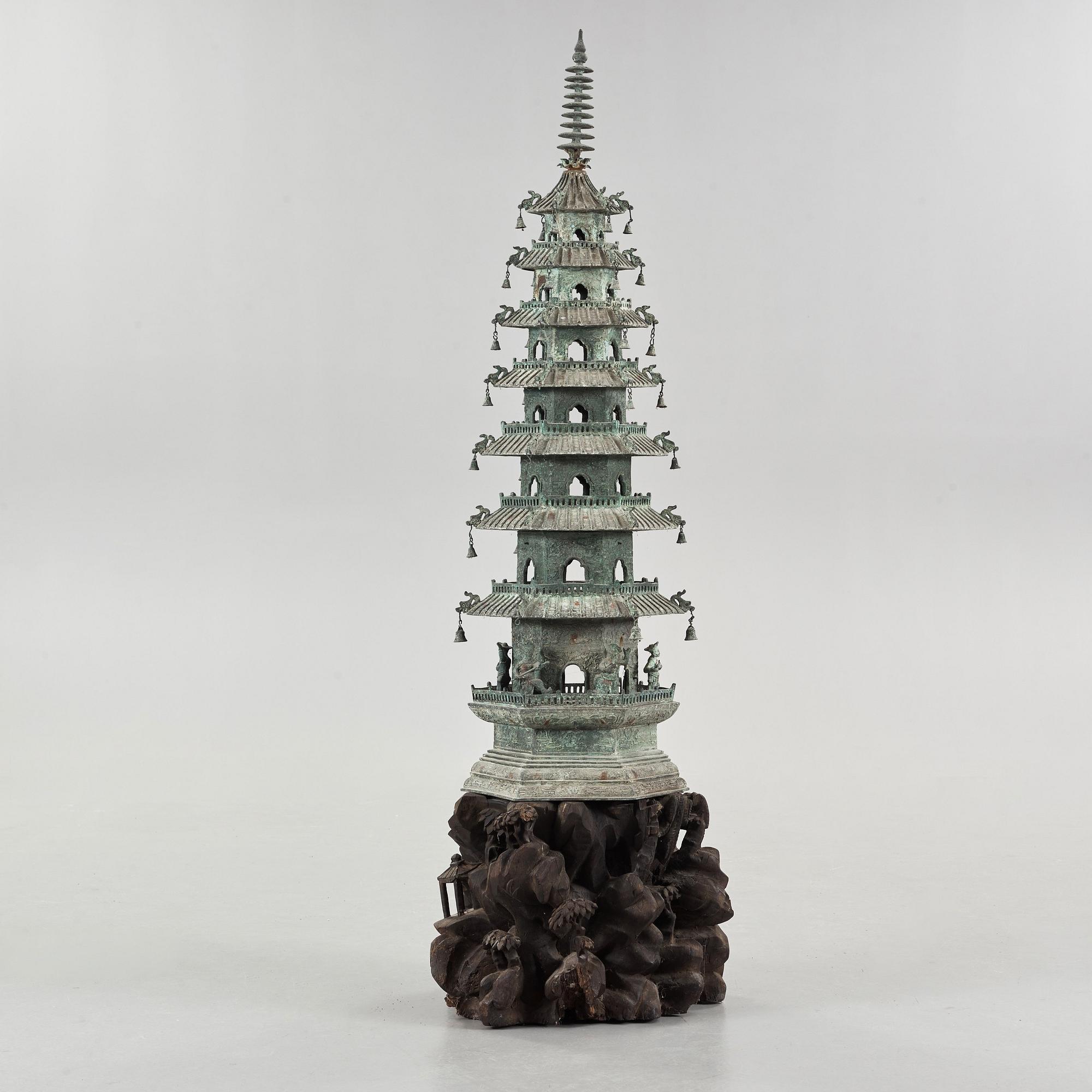 PAGOD, brons. Qingdynasty (1644-1912).