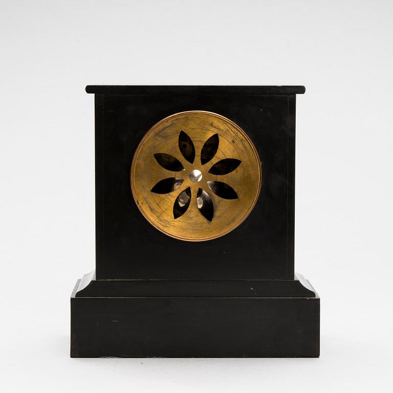 BORDSUR, märkt A. Lundström, Helsingfors, 1800-talets slut.