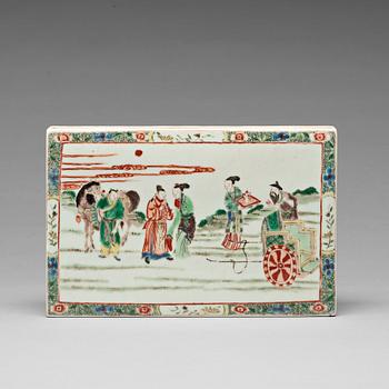 860. A famille verte porcelain panel/tile, Qing dynasty (1644-1912).