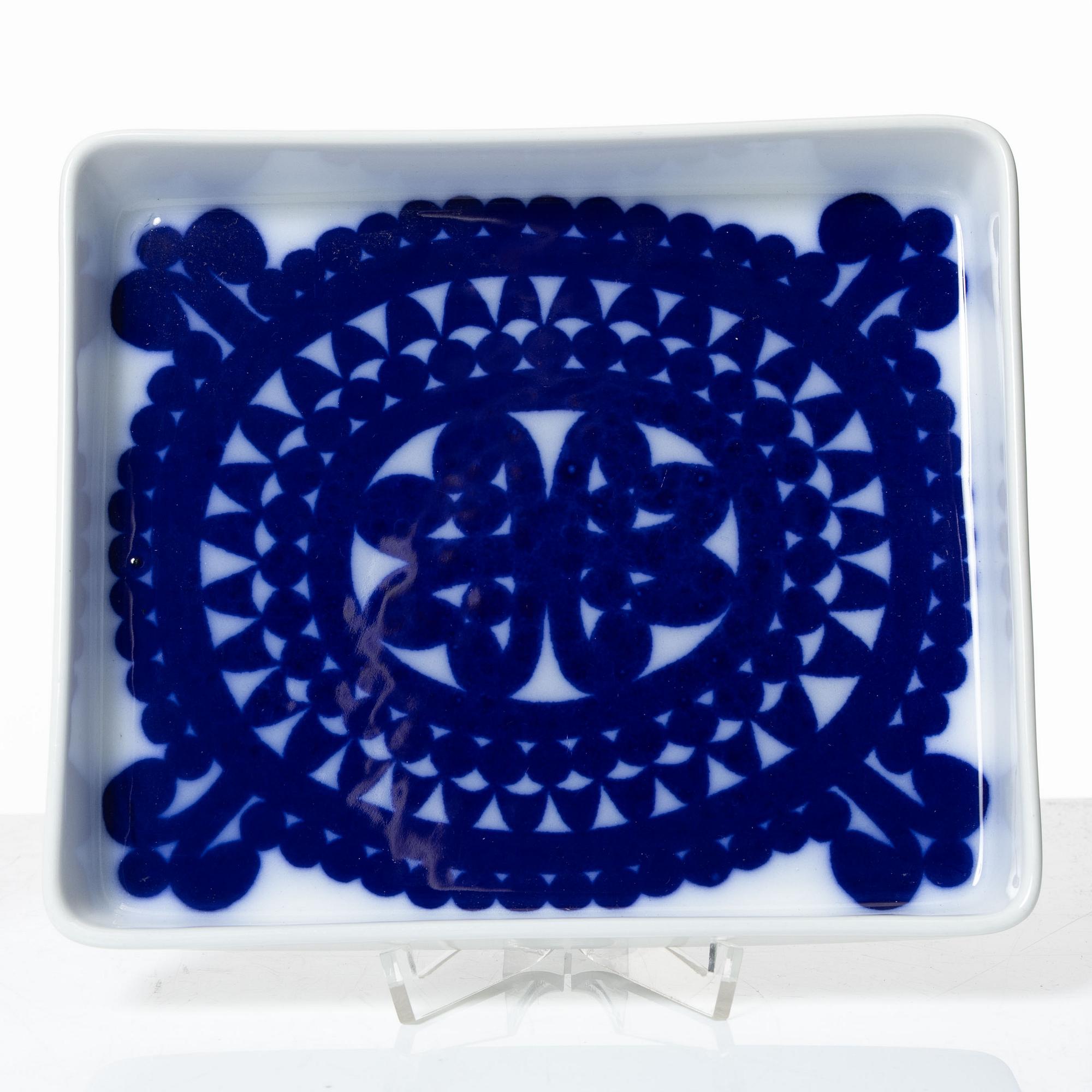 Stig Lindberg, a 39-piece 'Blå husar' creamware dinner service, Gustavsberg.