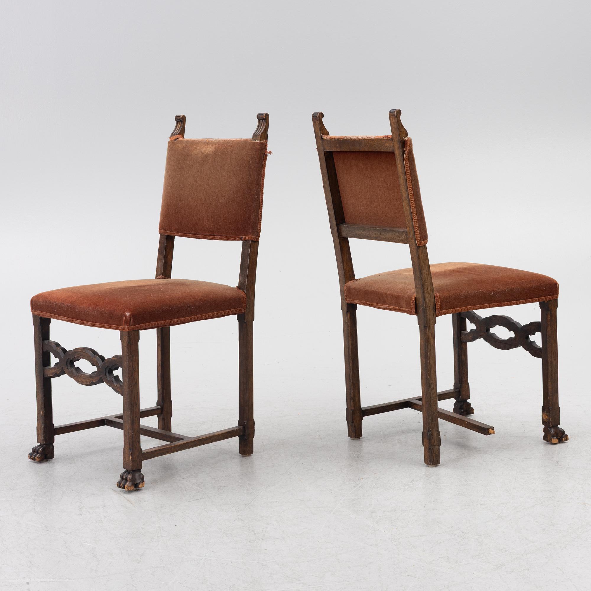 A Baroque-style dining table with six chairs, around 1900.