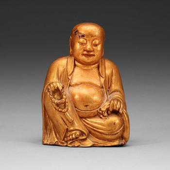 90. BUDHAI, lackerat trä. Qingdynastin (1644-1912).