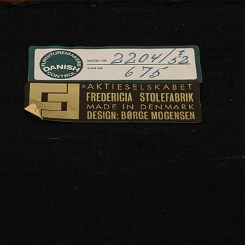 Børge Mogensen, fåtölj med fotpall modell 2204, Frederica Stolefabrik, Danmark, 1900-talets andra hälft.