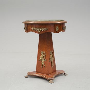 BORD, empirestil, 1900-talets första hälft.