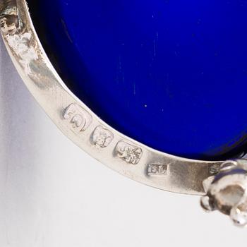 SALTKAR, 3 st, sterling silver, Edward Lowe, 1769 och Francis Stamp, 1780-tal, London.