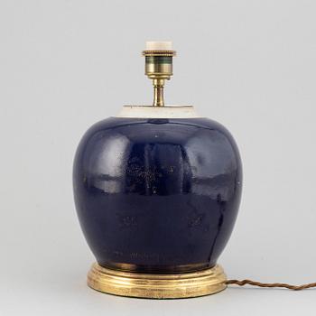 A blue glazed ginger jar made in to a lamp, Qing dynasty, Qianlong (1736-95).