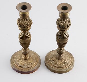 LJUSSTAKAR, 1 par, brons, senempire, 1800-talets första hälft.