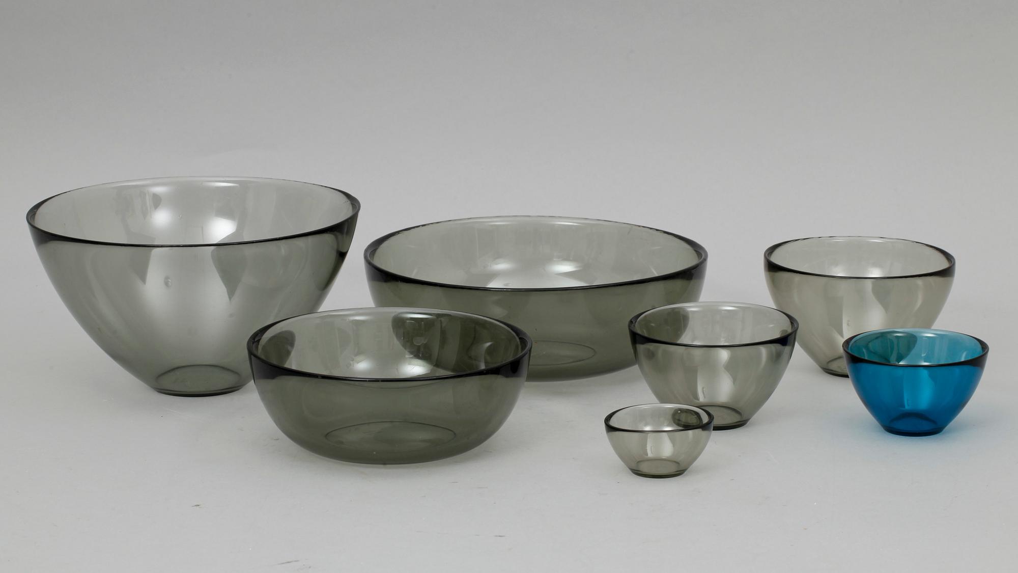 SKÅLAR, 7 div, glas. "Fuga" design Sven Palmqvist, Orrefors.