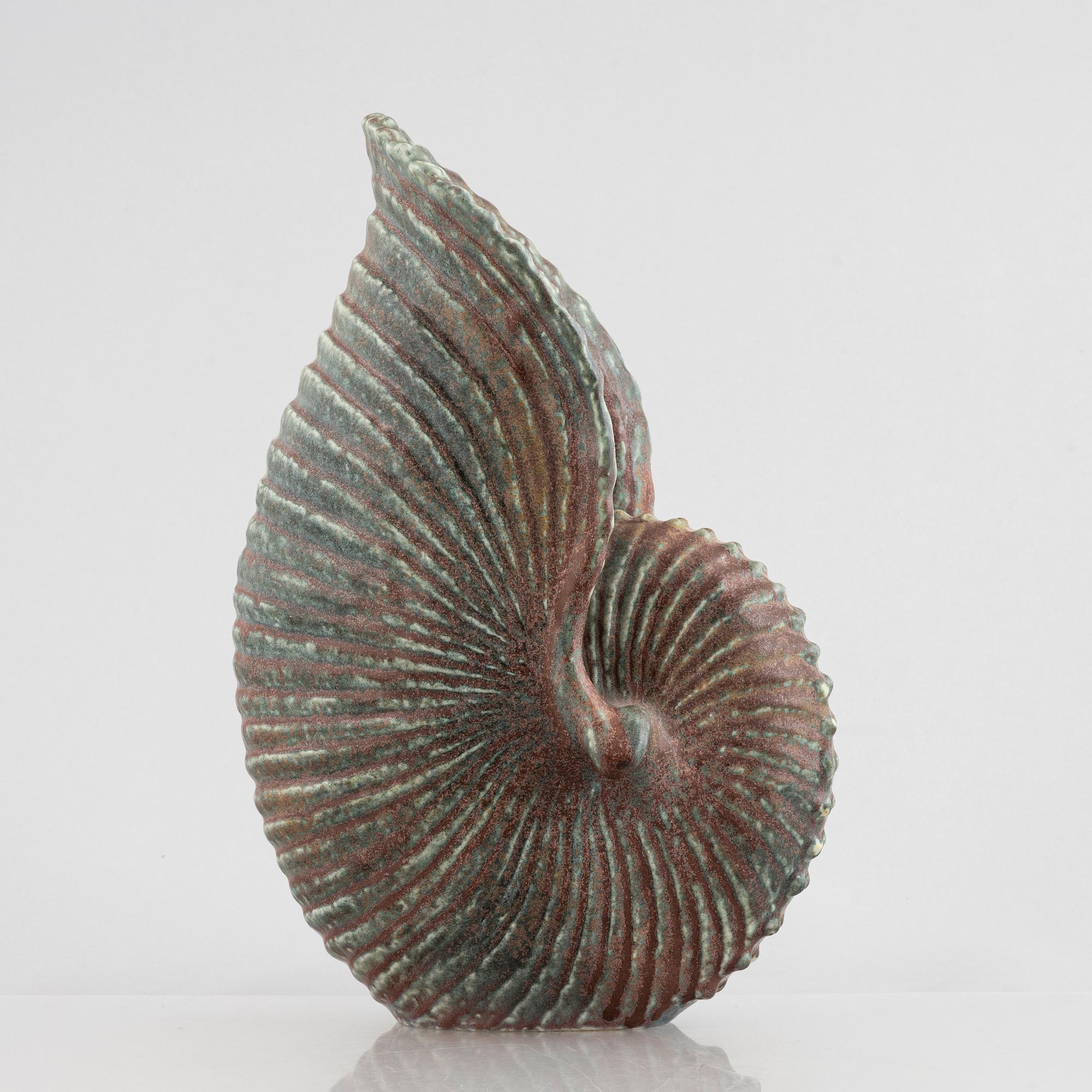 Gunnar Nylund, skulptur, "gondolsnäcka", Rörstrand, 1940-50-tal.