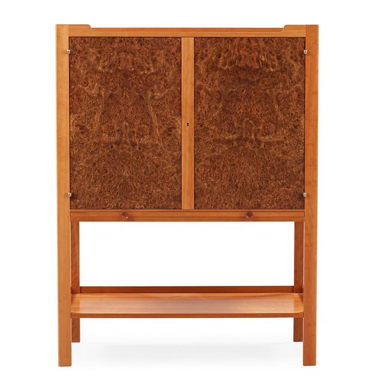 JOSEF FRANK, skåp, Firma Svenskt Tenn, modell 2135.