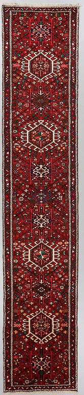 GALLERIMATTA, Gharajeh, old, ca 370x70 cm.